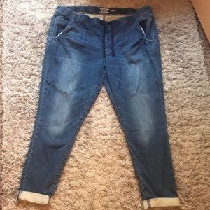 Levi Jogger Jeans